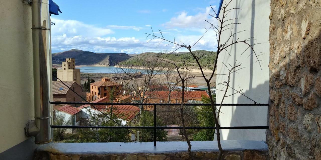 Casa Rural La Era Del Malano Nuévalos Exteriör bild